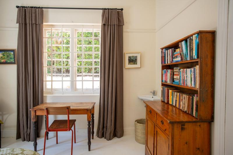 To Let 5 Bedroom Property for Rent in Hobie Beach Western Cape